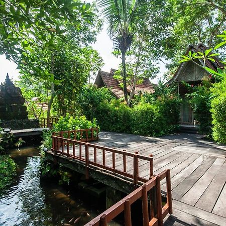 Outpost Ubud Bungalows ภายนอก รูปภาพ