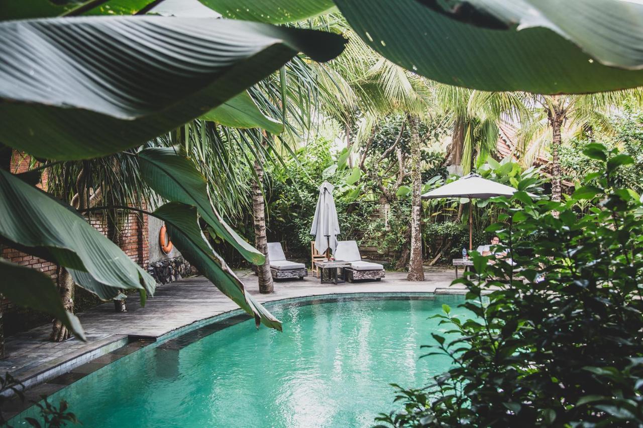 Outpost Ubud Bungalows ภายนอก รูปภาพ