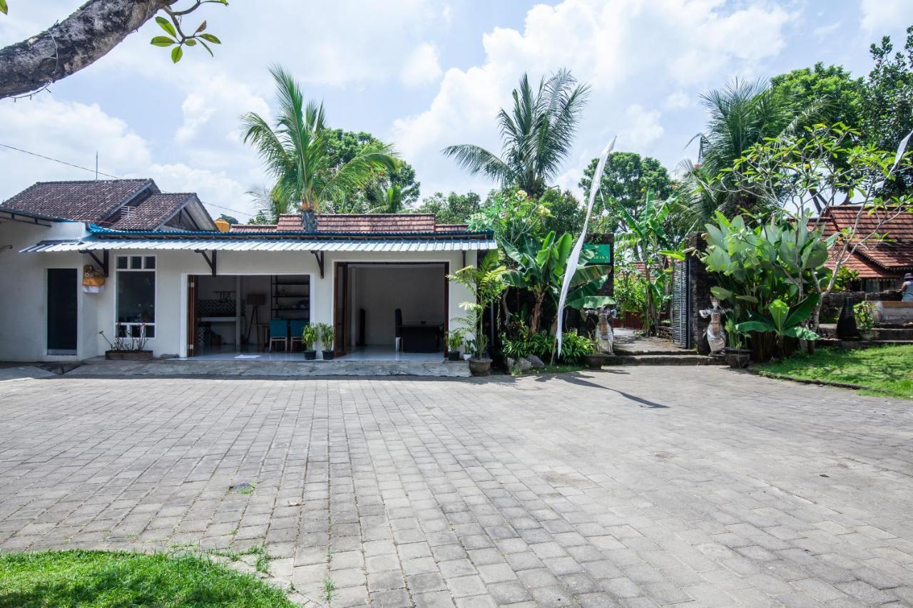 Outpost Ubud Bungalows ภายนอก รูปภาพ
